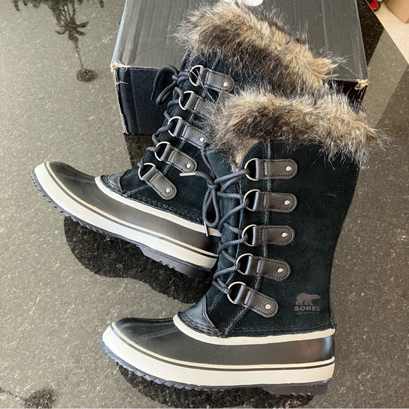 New Sorel Women's Joan of Arctic Boot, Waterproof Winter Boots, Faux Fur Black - Picture 1 of 16